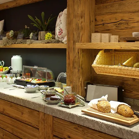 Matterhorn Boutique & 采尔马特